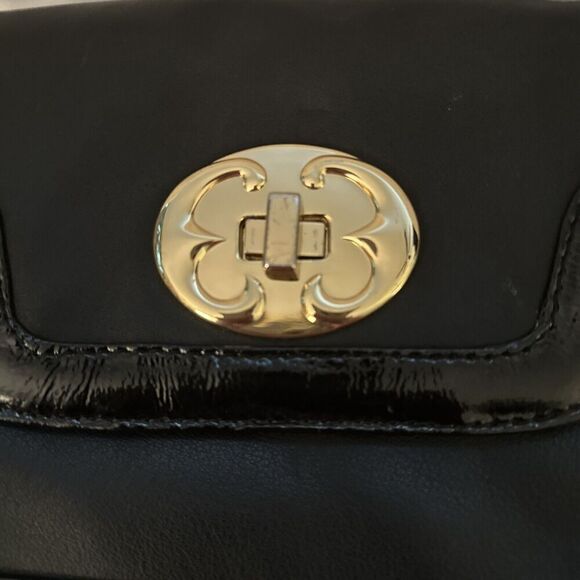 EMMA FOX BLACK GENUINE LEATHER ADJUSTABLE CROSSBODY FLORAL LINING SHOULDER BAG - Picture 3 of 8